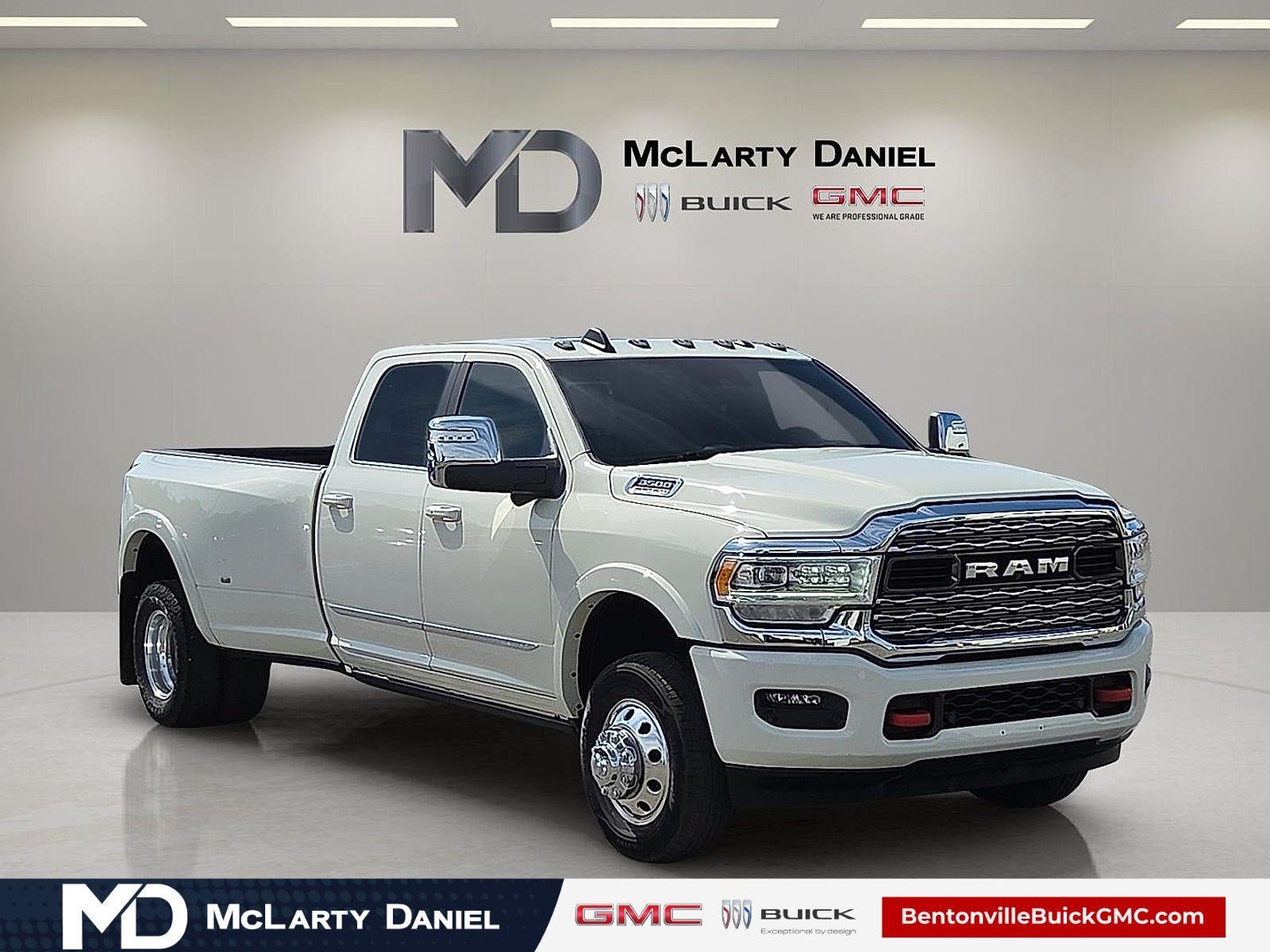 2024 RAM 3500 Limited Crew Cab 4x4 8' Box in White — front three-quarter view