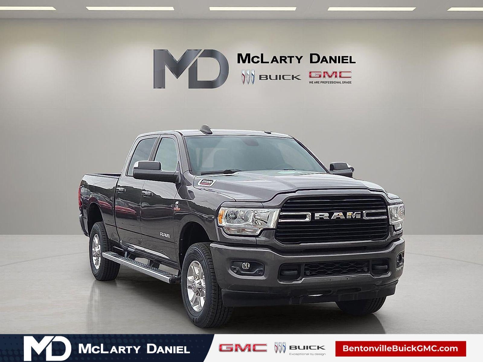 2020 RAM 2500 Big Horn Crew Cab 4x4 6'4" Box in Gray — front three-quarter view