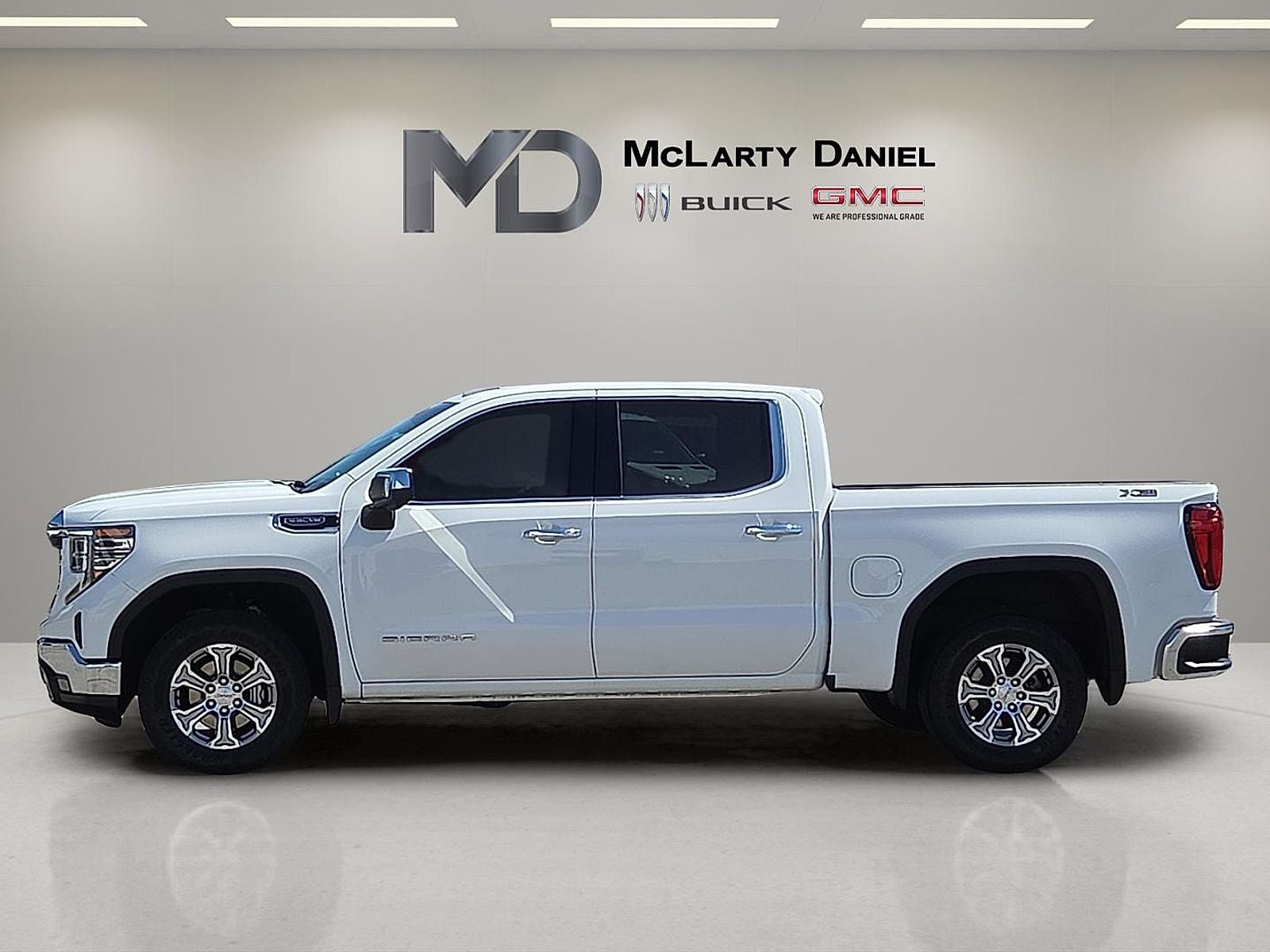 2024 GMC Sierra 1500 — side profile view