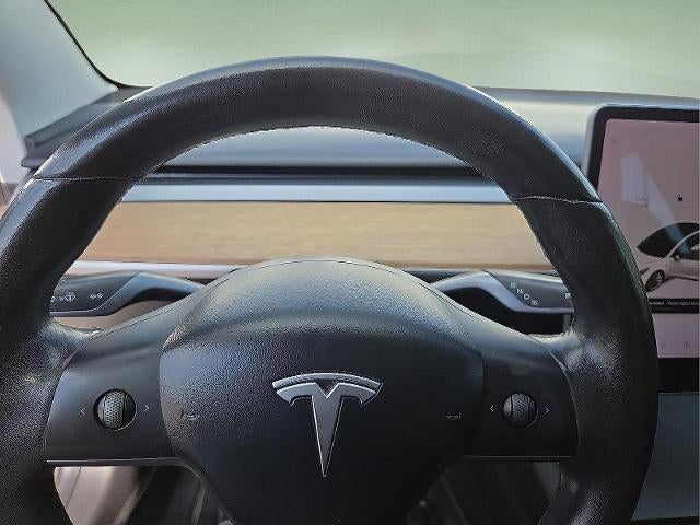 2018 Tesla Model 3 — interior view