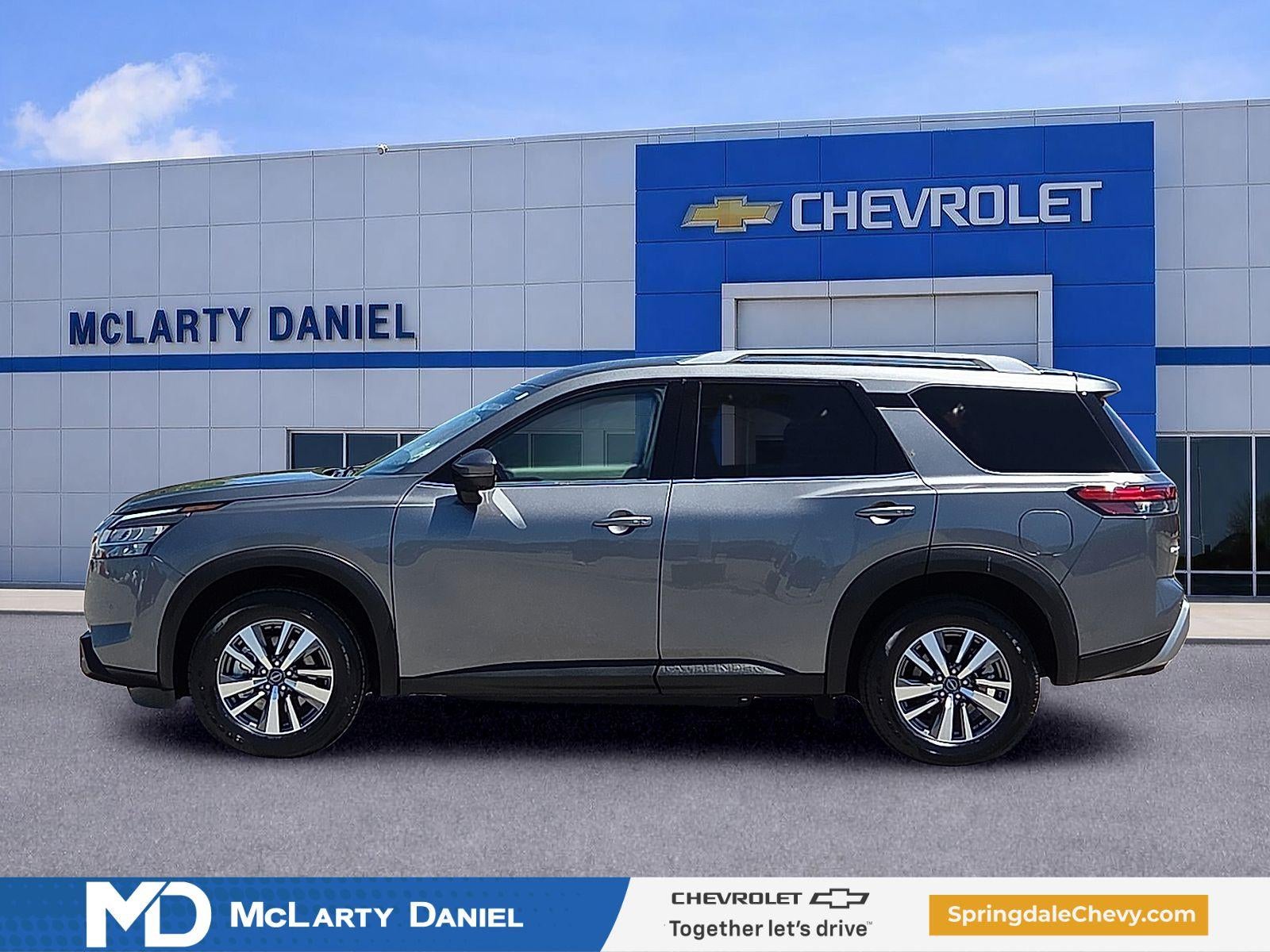 2024 Nissan Pathfinder — rear three-quarter view