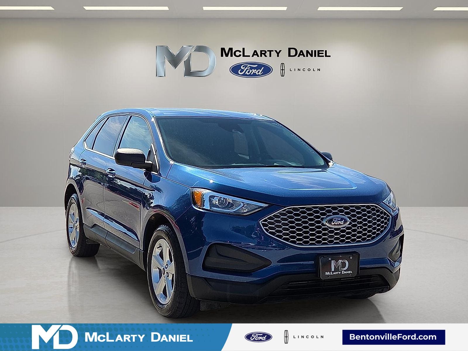 2024 Ford Edge SE in Blue Metallic — front three-quarter view