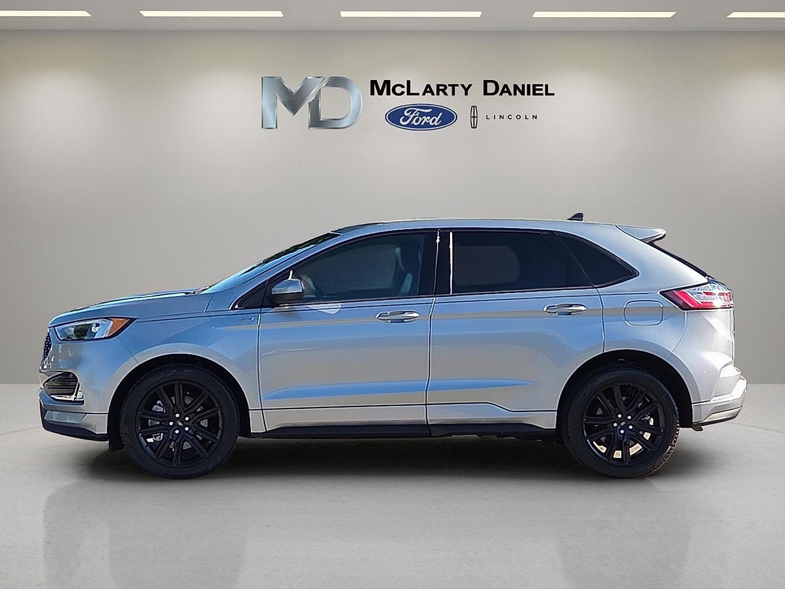 2024 Ford Edge — rear three-quarter view