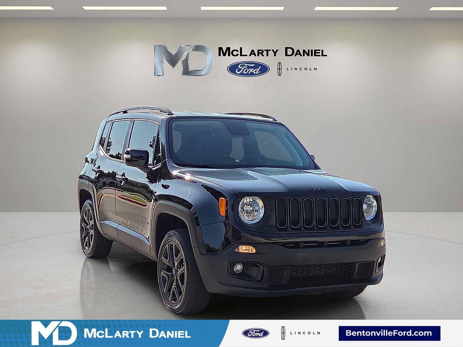 2018 Jeep Renegade Latitude in Black — front three-quarter view