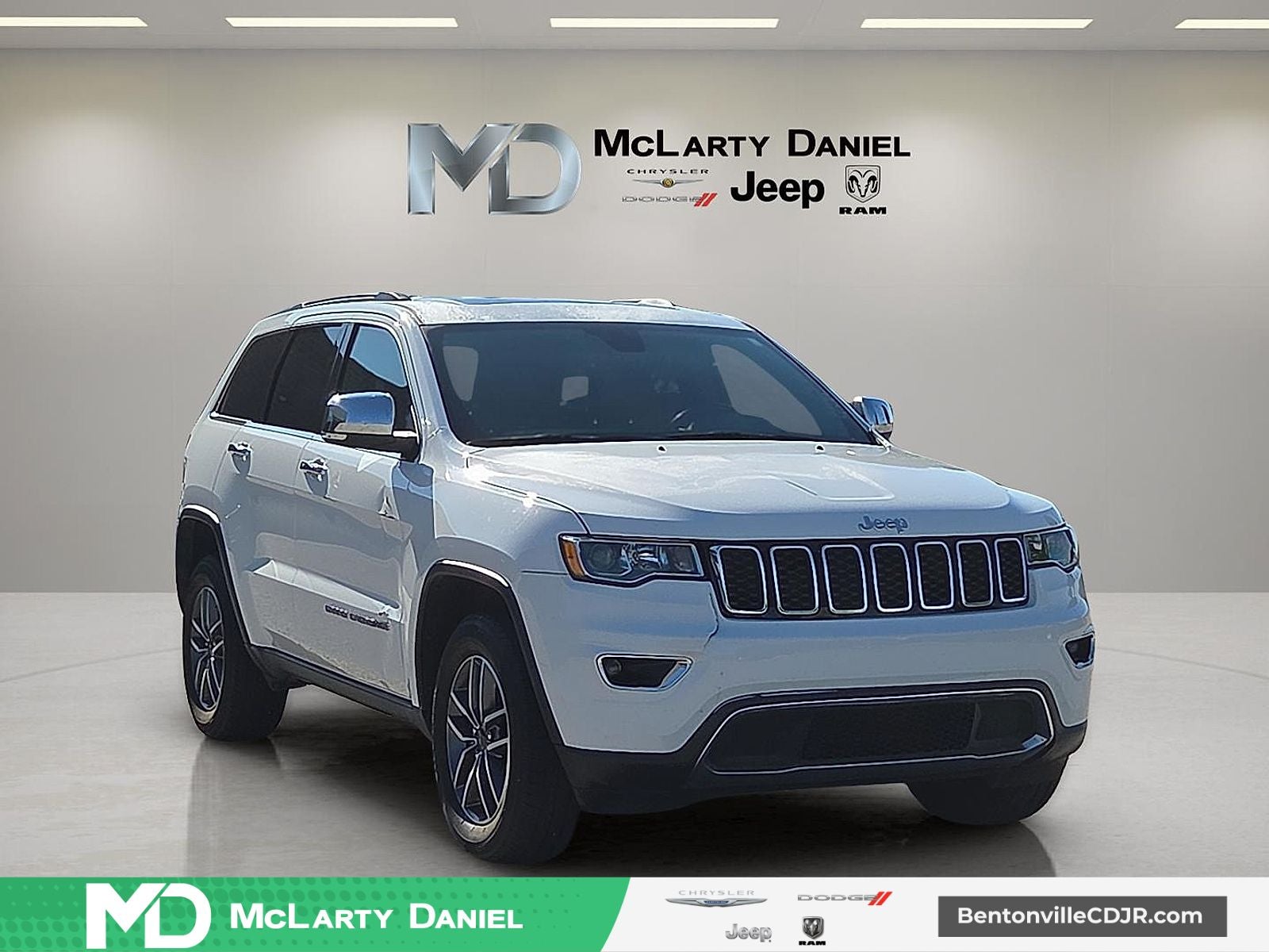2021 Jeep Grand Cherokee Limited 4x4 in Bright White Clearcoat — front three-quarter view